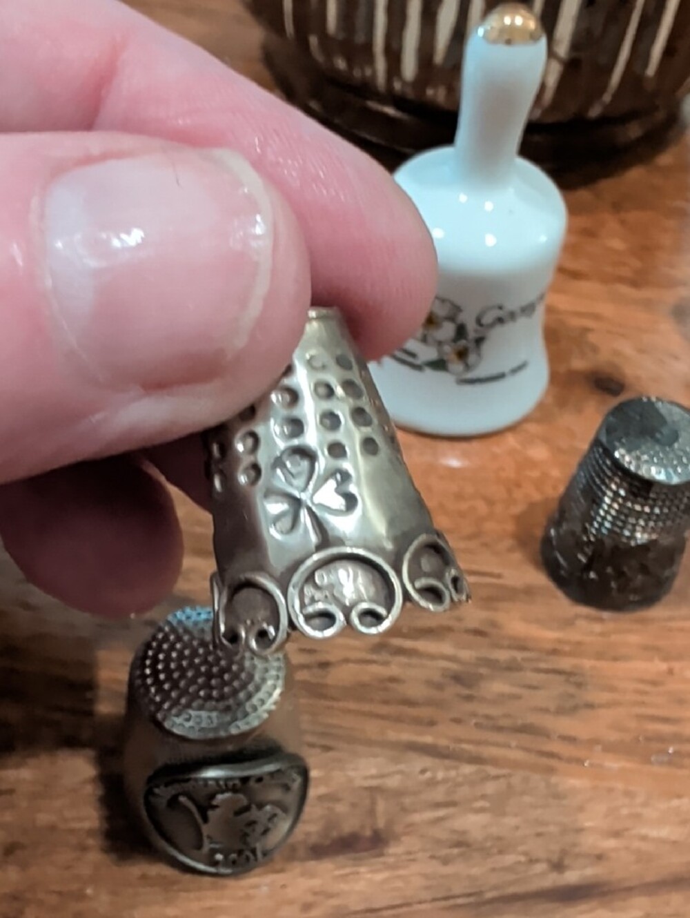 Assorted Collectible Thimble Set - Ceramic & Metal - Picture 6 of 14